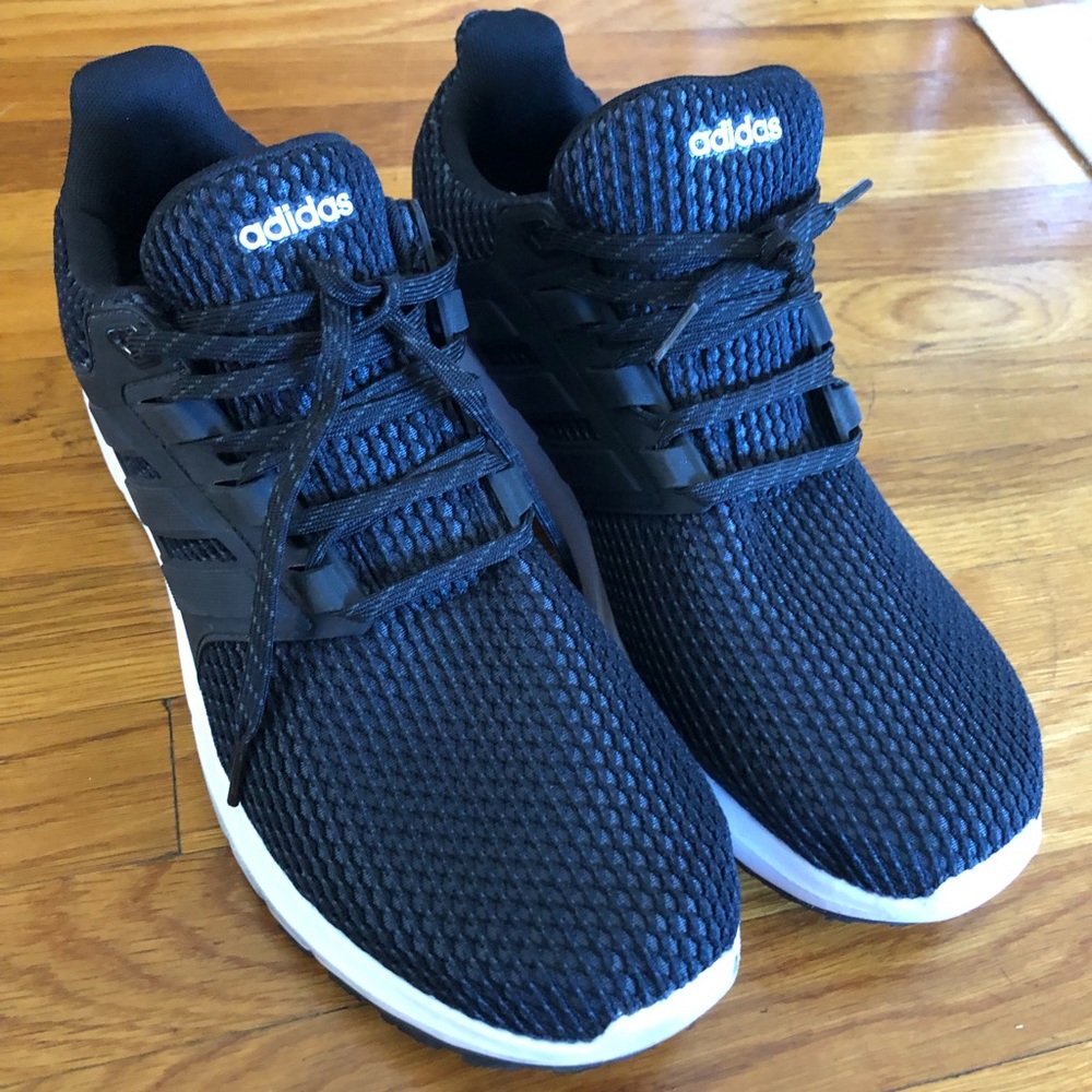 Adidas Ultimashow Men’s Running shoes
